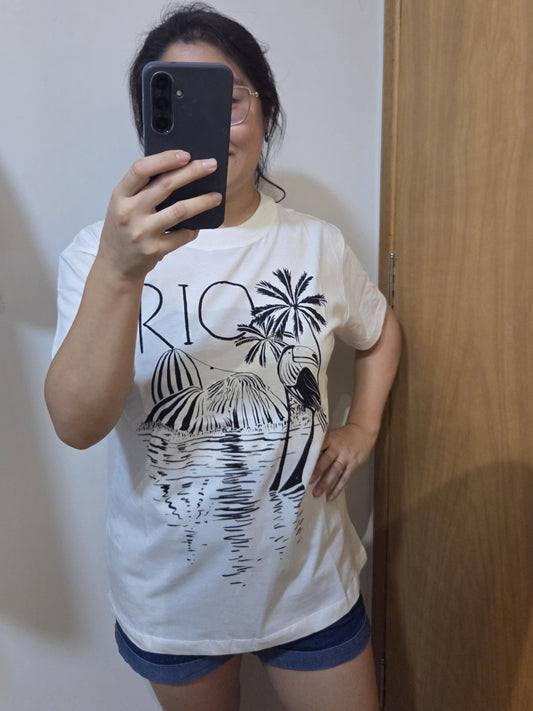 Camiseta Farm Rio Praia Estampa Preta