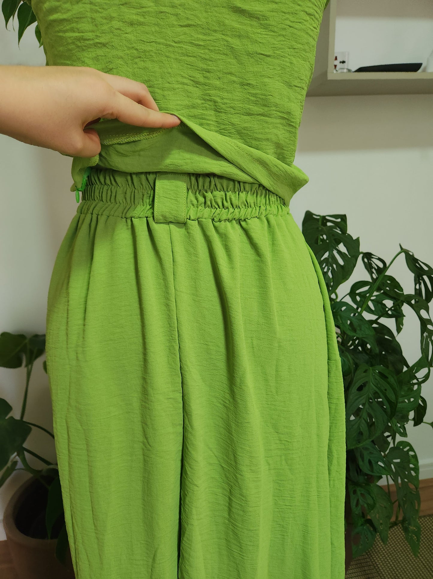 Conjunto Blusinha e Saia Verde Duna