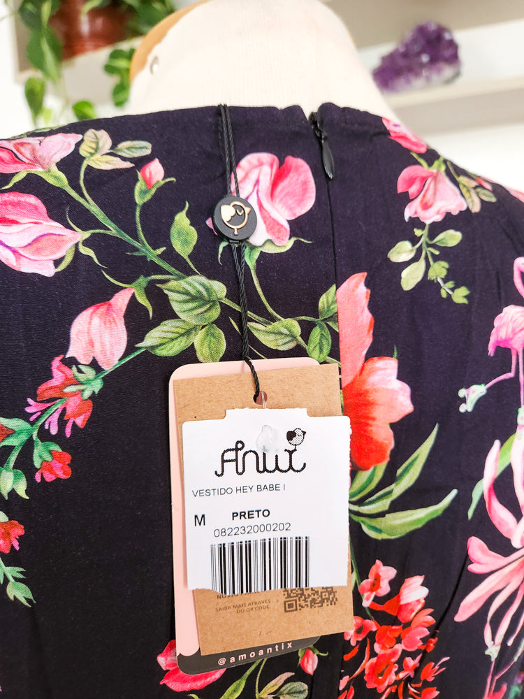 Vestido Antix Midi Floral com Fundo Preto