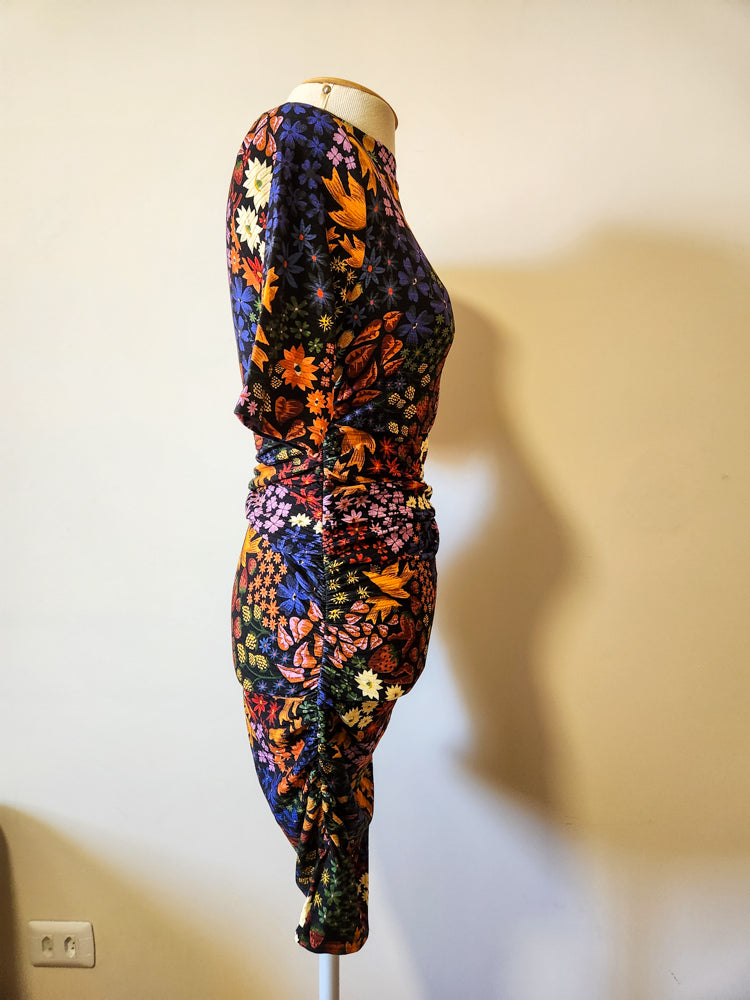 Vestido Farm Estampa Floral com Frutas e Franzido
