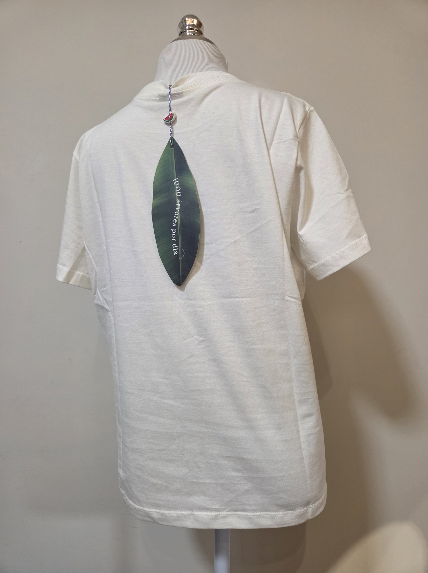 Camiseta Farm Araras no Galho Modelo Fit