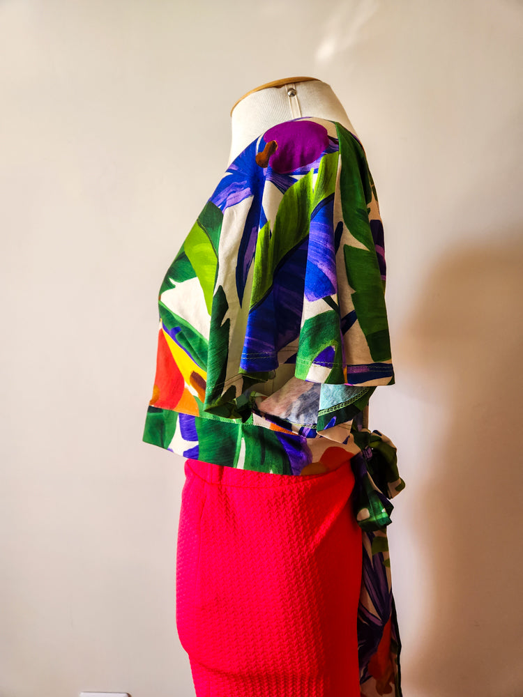 Blusinha Farm Floral e Cajus