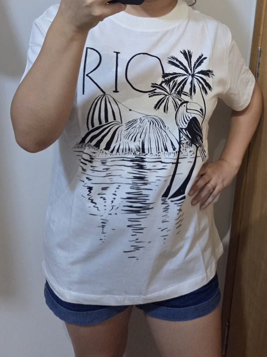 Camiseta Farm Rio Praia Estampa Preta