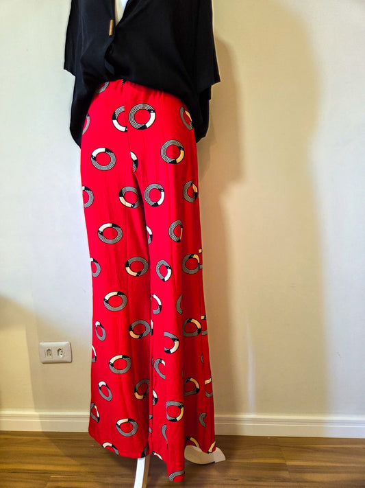 Calça Farm Pantalona Vermelha com Poás de Tucanos