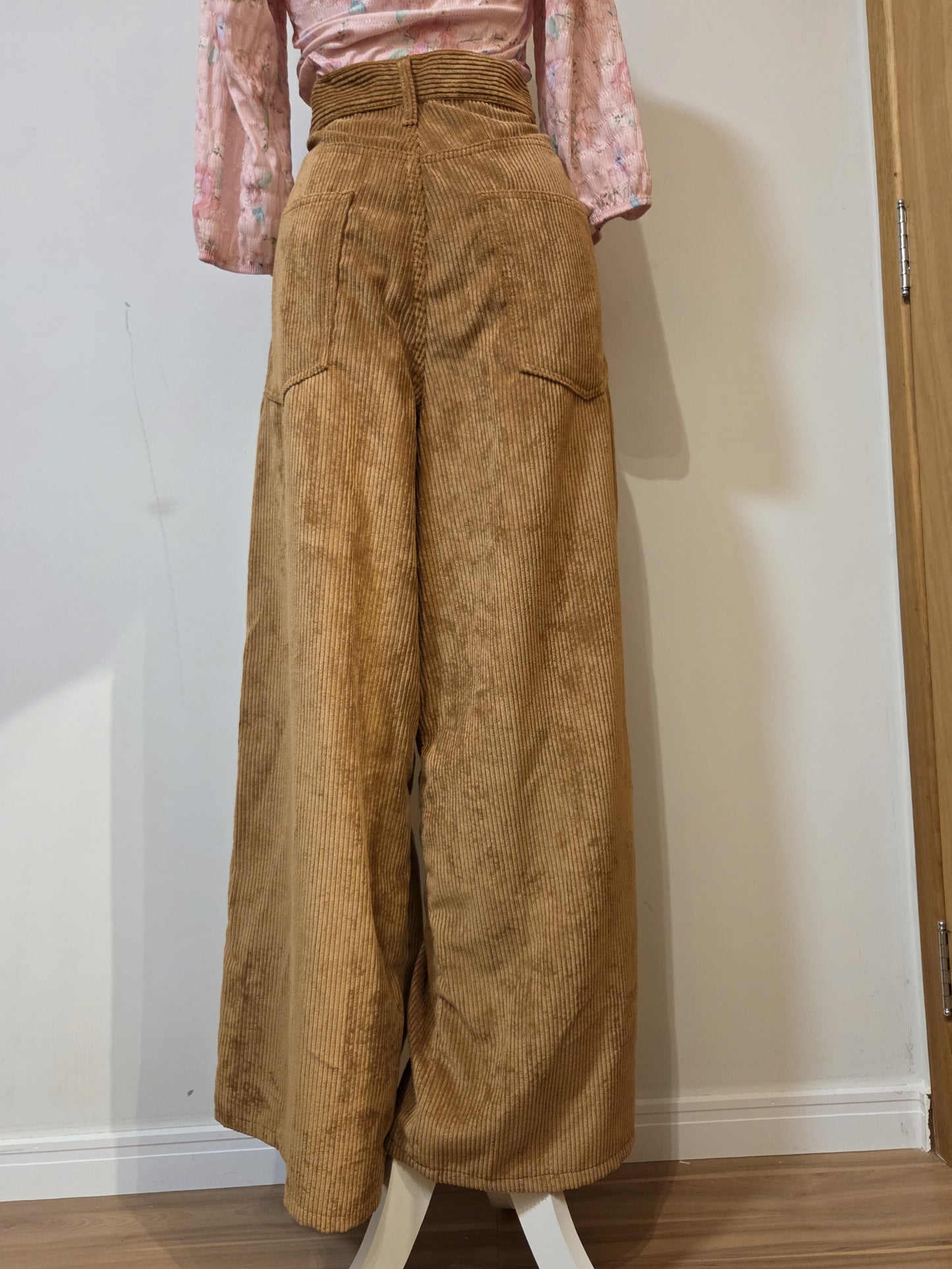 Calça Farm Veludo Cotelê Caramelo