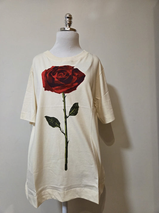 Camiseta Farm Rosa Vermelha Fundo Bege