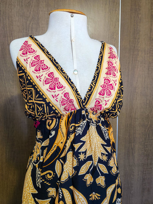 Vestido JMS Estampado Floral e Tucanos Fundo Preto