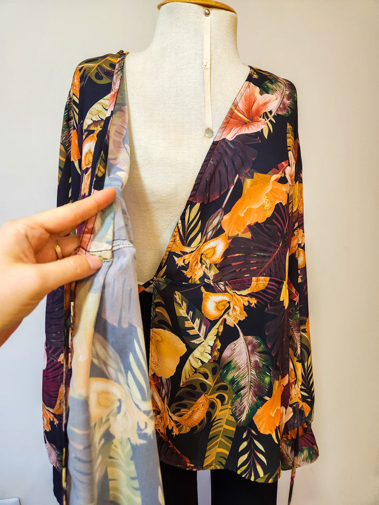 Blusinha Laclô Floral Transpassado