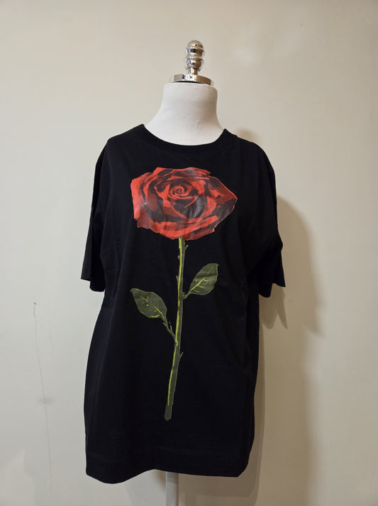 Camiseta Farm Rosa Vermelha Fundo Preto