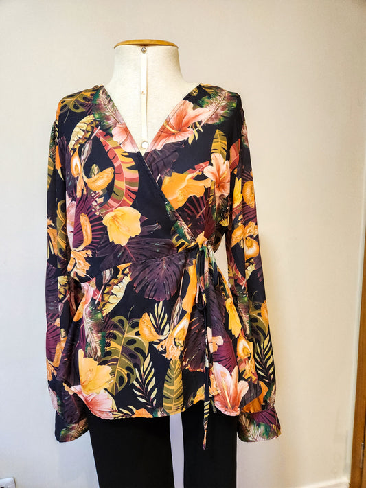 Blusinha Laclô Floral Transpassado