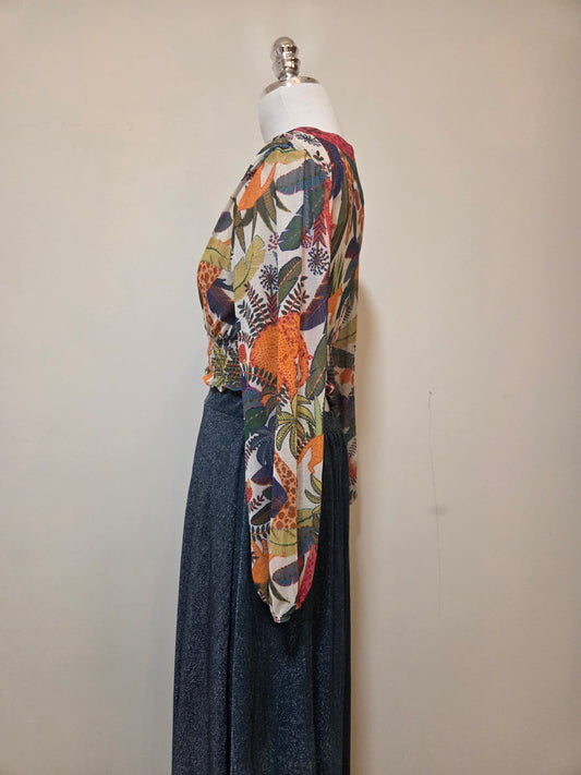 Blusinha Blue Steel Floral Tule Manga Comprida