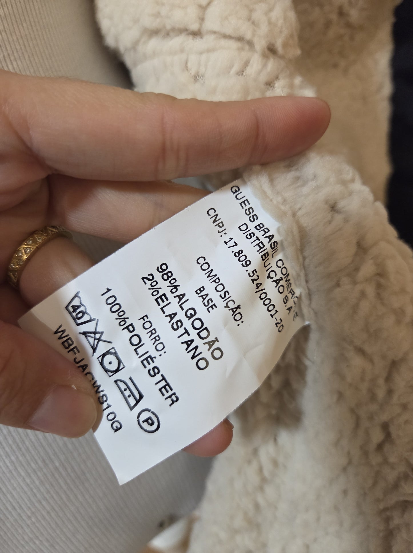 Casaco Guess Preto Sherpa