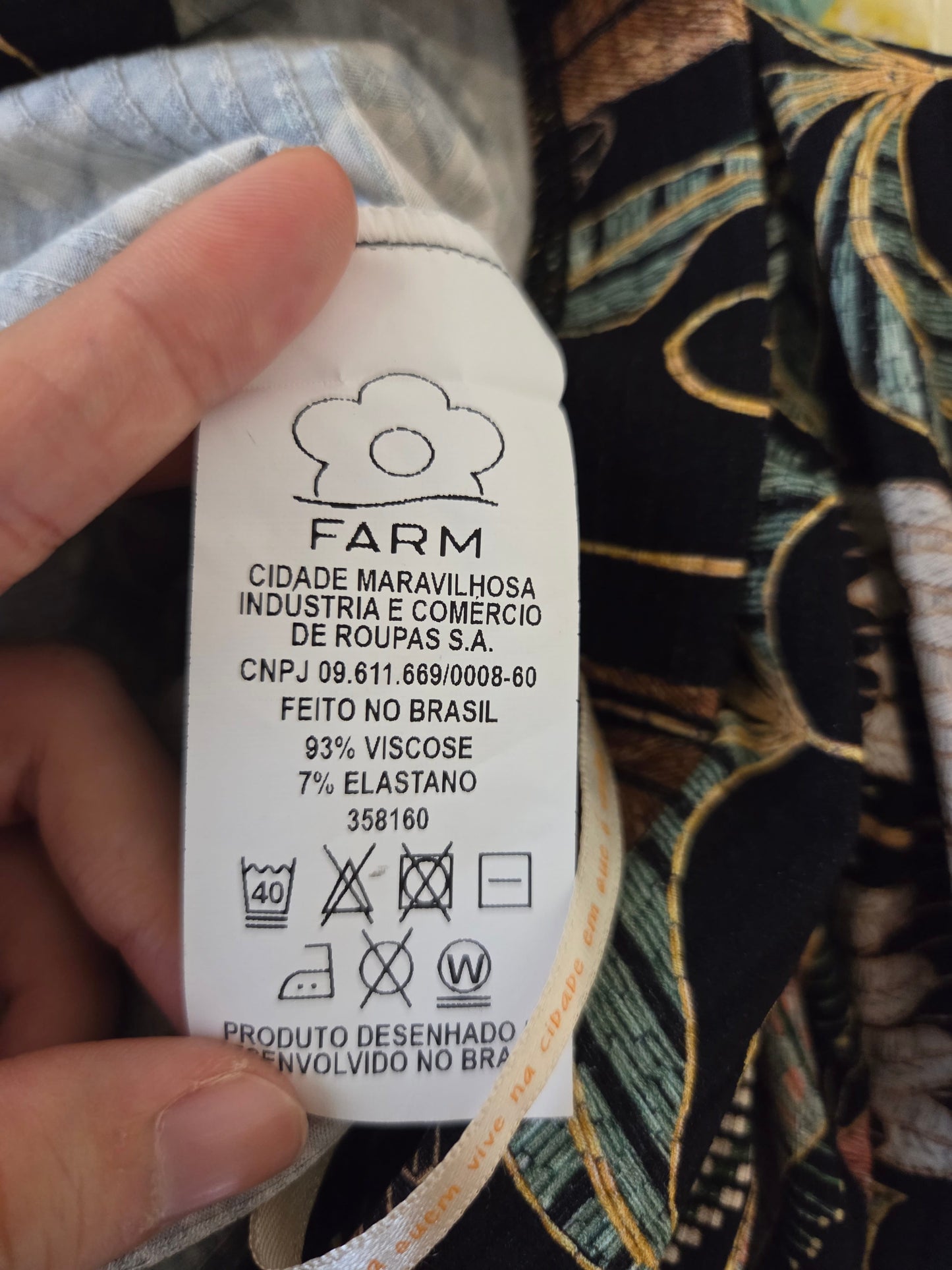 Conjunto Farm Blusinha e Saia Tucano Real