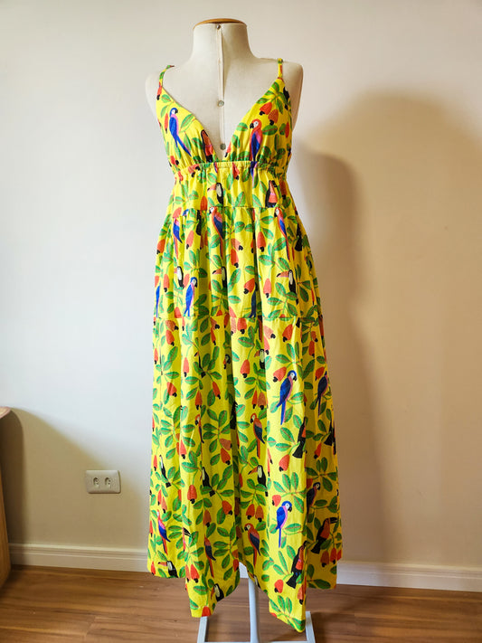 Vestido Farm Midi Cajus e Tucanos Fundo Amarelo