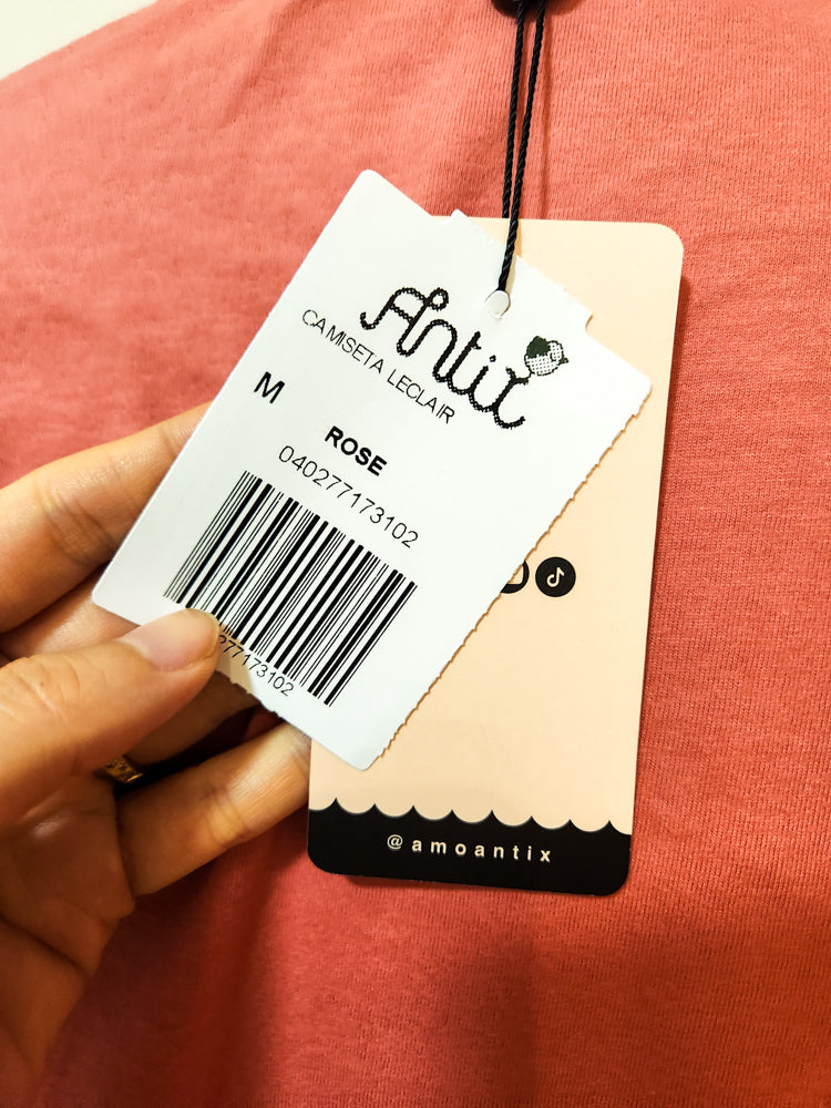 Camiseta Antix Goiaba com Bordado de Flor
