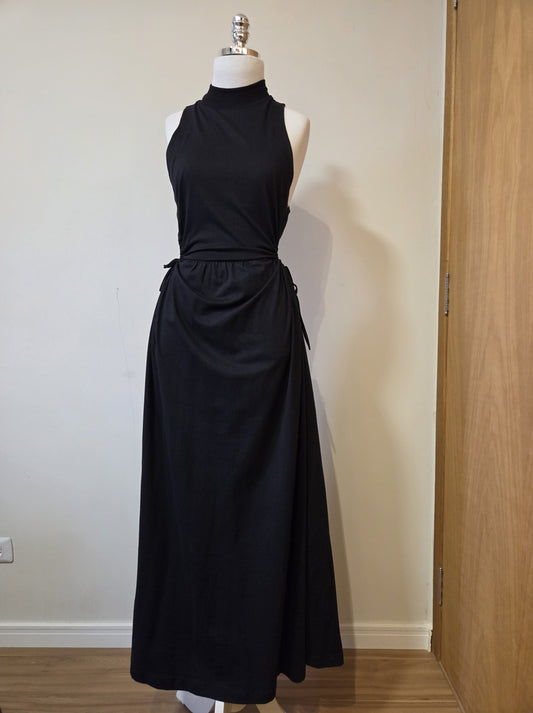 Vestido Farm Preto Liso Decote Cintura