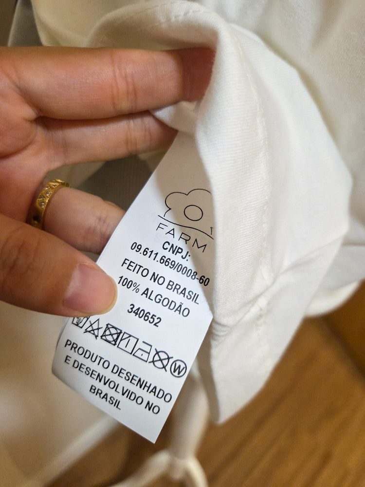 Camiseta Farm Arara Azul - fundo branco