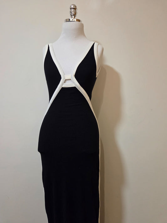 Vestido Farm Longo Preto e Offwhite