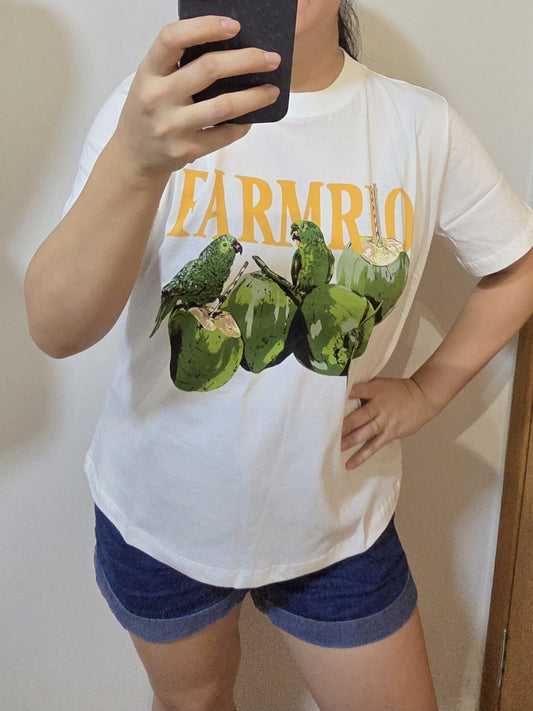 Camiseta Farm Papagaios e Água de Coco