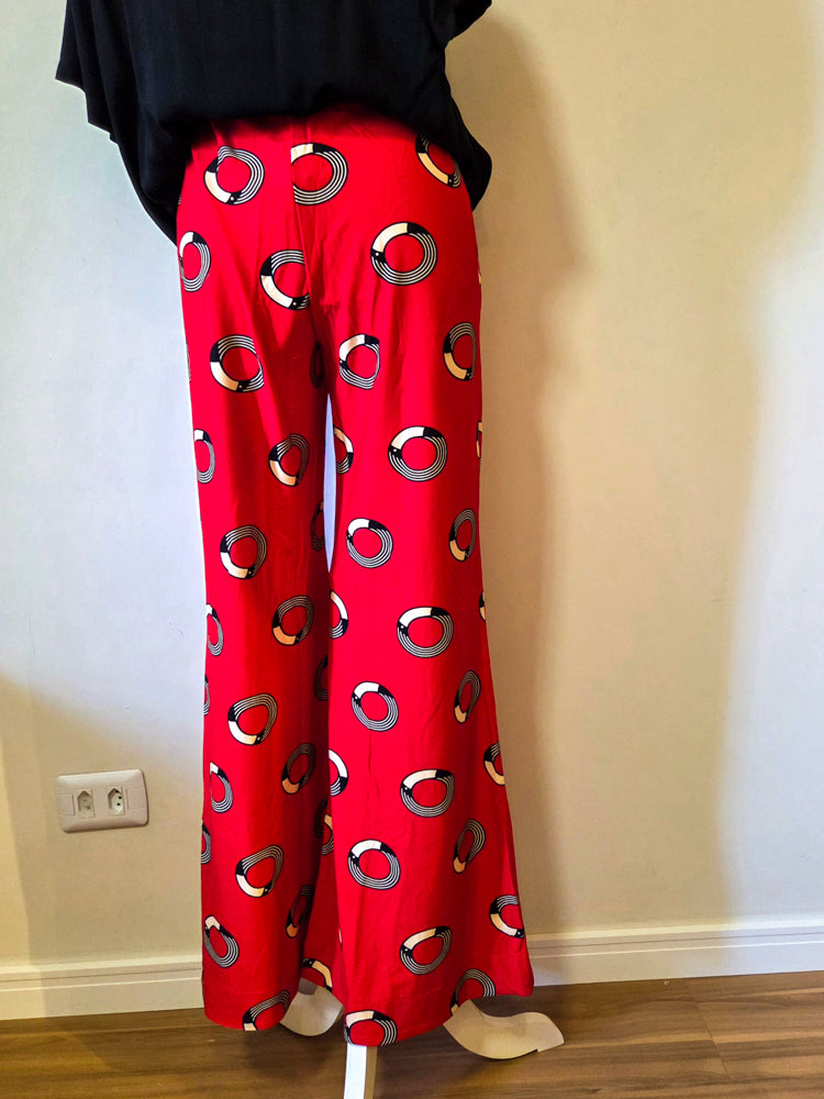 Calça Farm Pantalona Vermelha com Poás de Tucanos