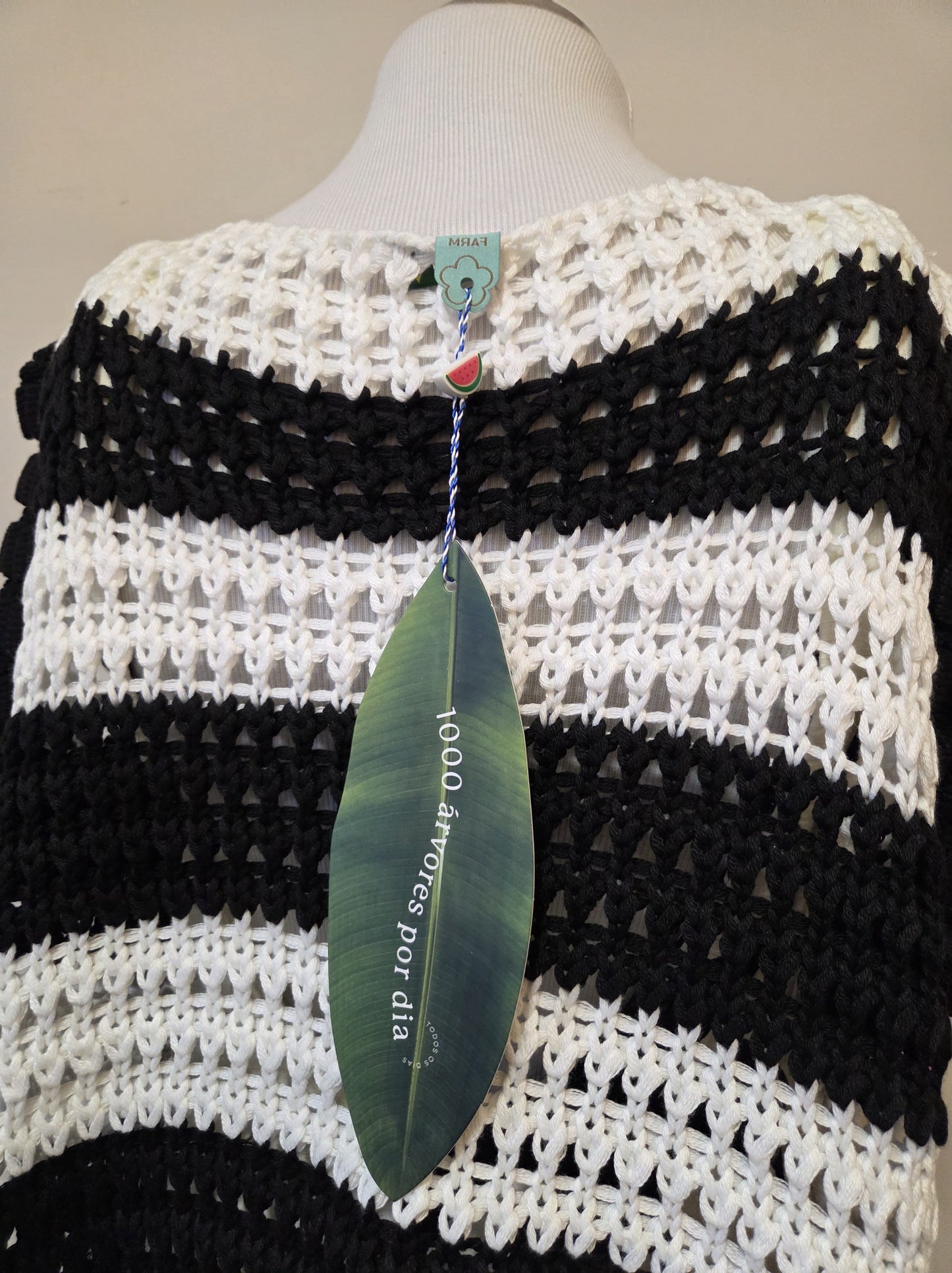 Blusa Farm Tricô Telado Preto e Branco