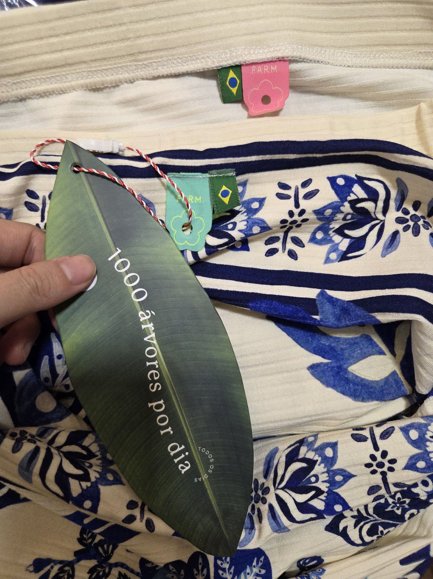 Conjunto Farm Top e Saia Coqueiro Tropical Azul e Branco