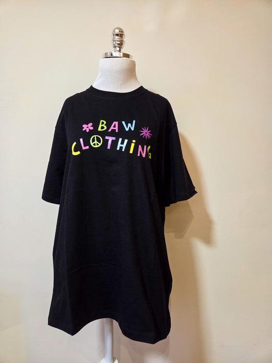 Camiseta Baw Escrita Colorida Fundo Preto