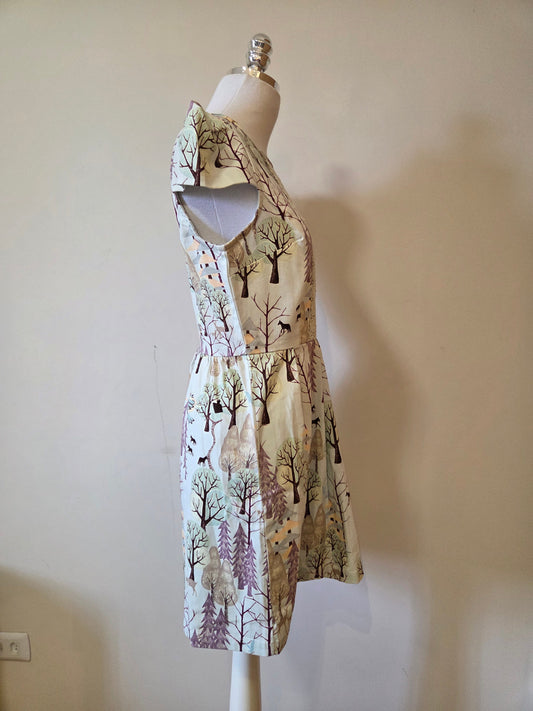 Vestido Antix Curto Estampa Renda Bosque