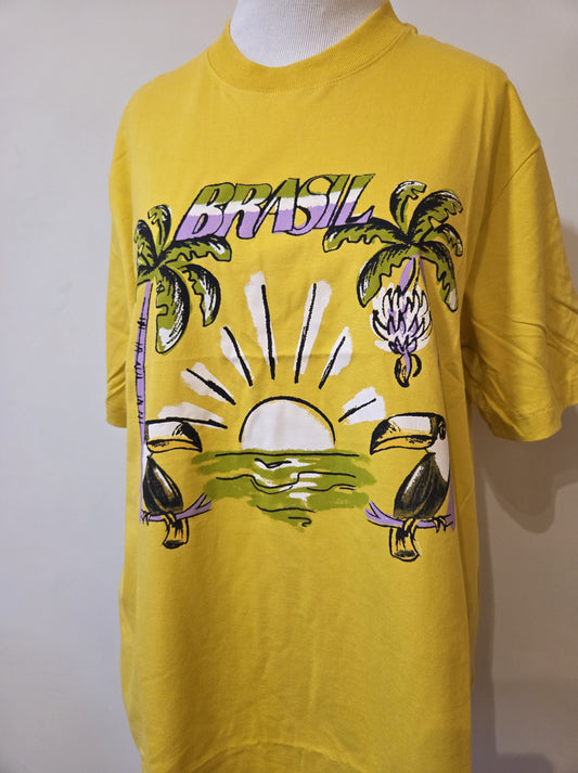 Camiseta Farm Estampa Ipanema - Um País Tropical Amarela