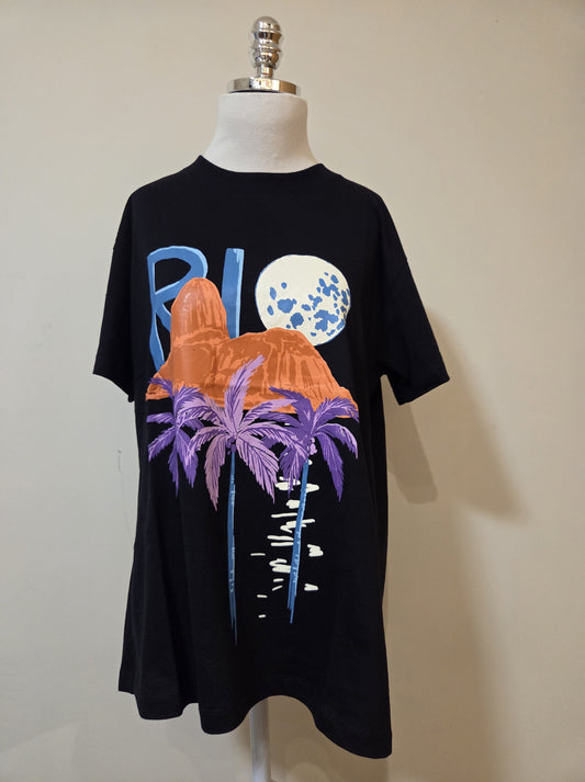 Camiseta Farm Praia e o Luar com Fundo Preto