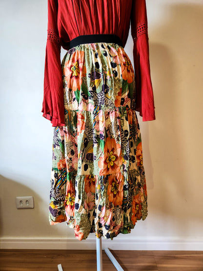 Saia Estampada Floral Multi Colorida com Babados