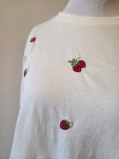 Camiseta Yellon Morangos Bordados