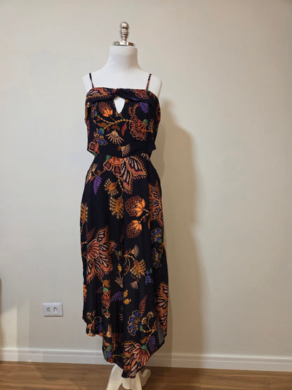 Macacão Farm Pantacourt Estampa Floral Fundo Preto