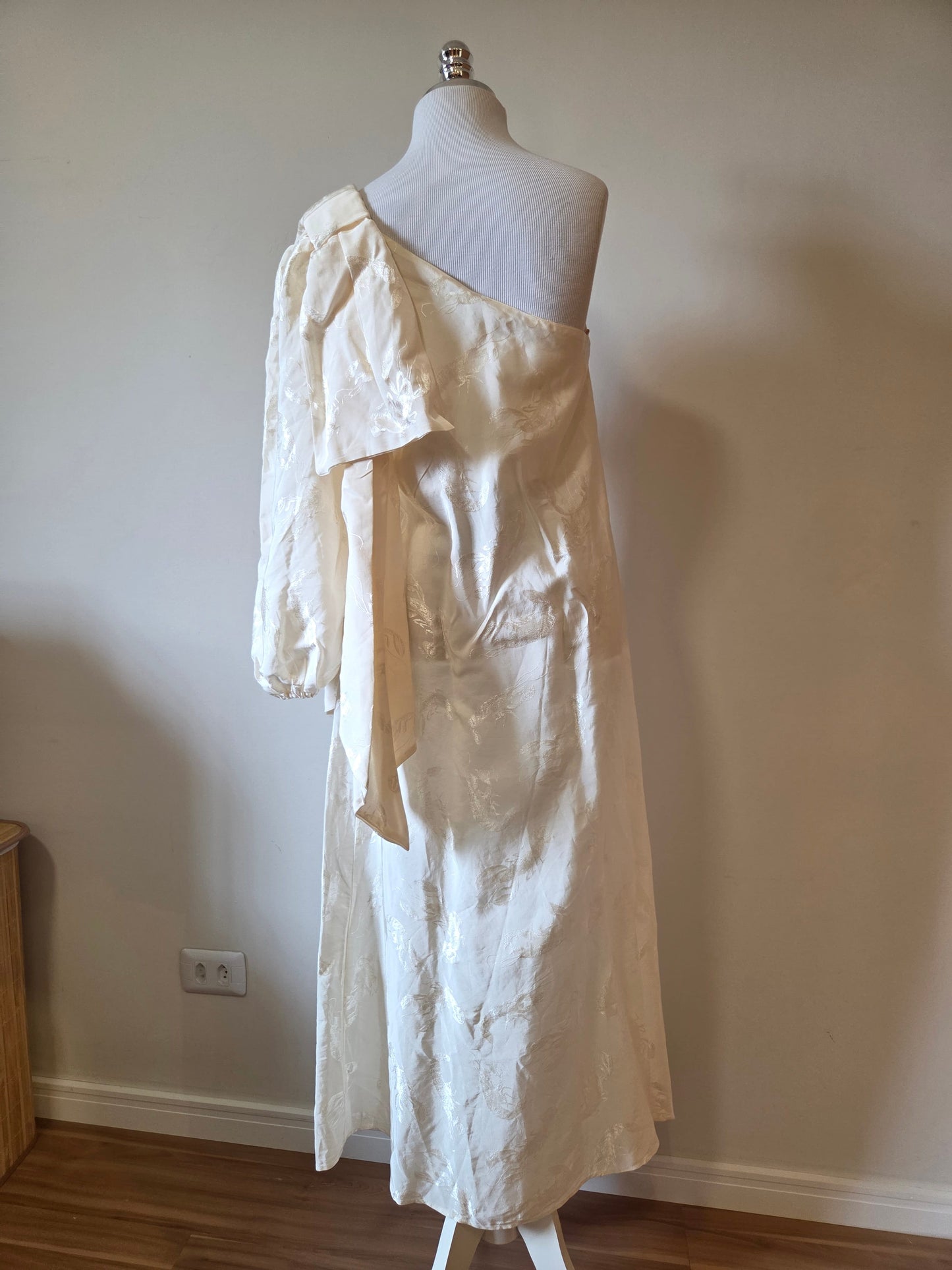 Vestido Farm Ombro Só Jacquard Lagosta Bege Garça
