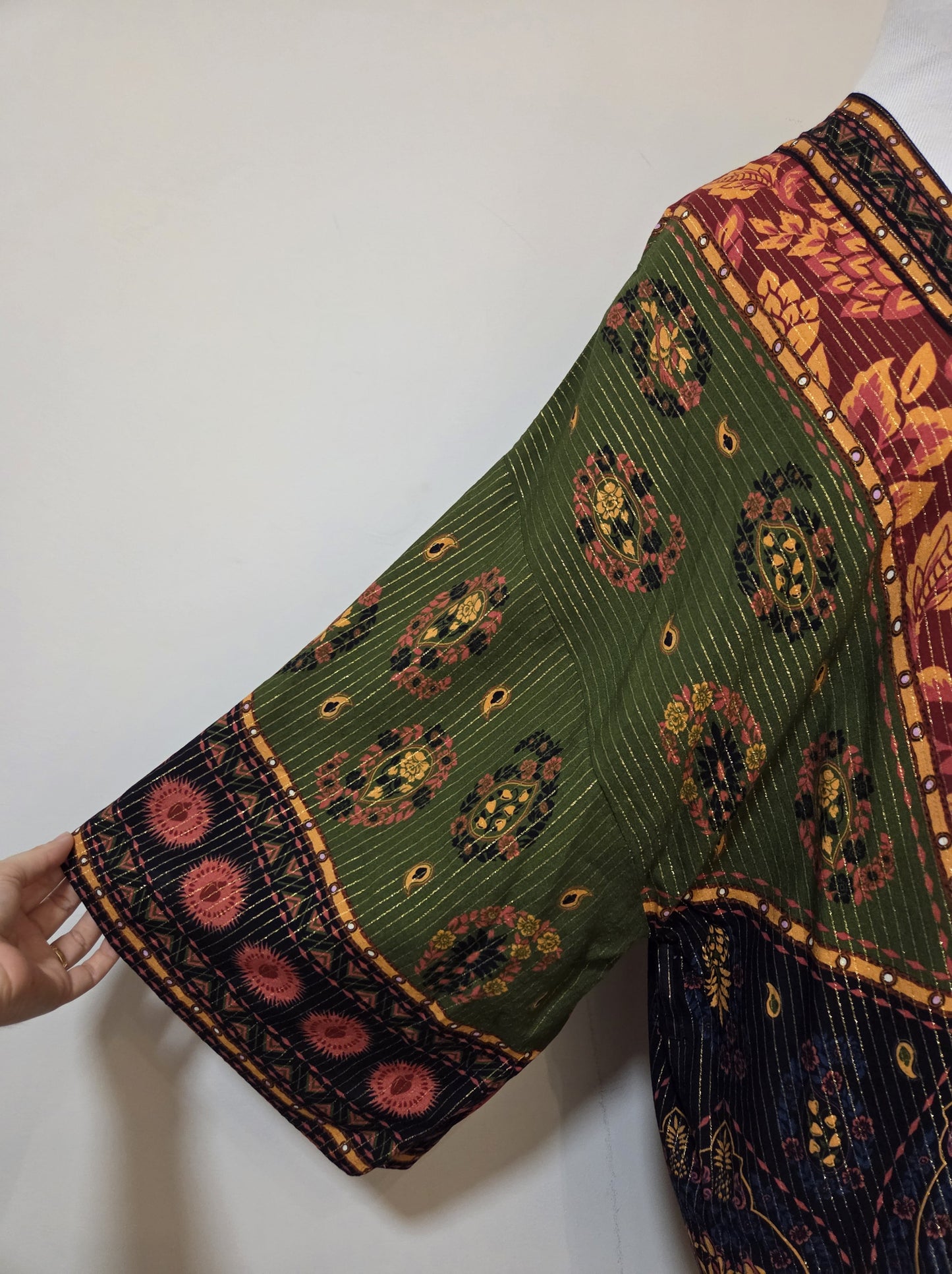 Kimono Farm Floral com Fios Dourados Ayla