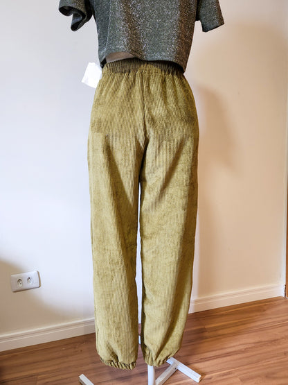 Conjunto JMS Blusa e Calça Veludo Verde Musgo