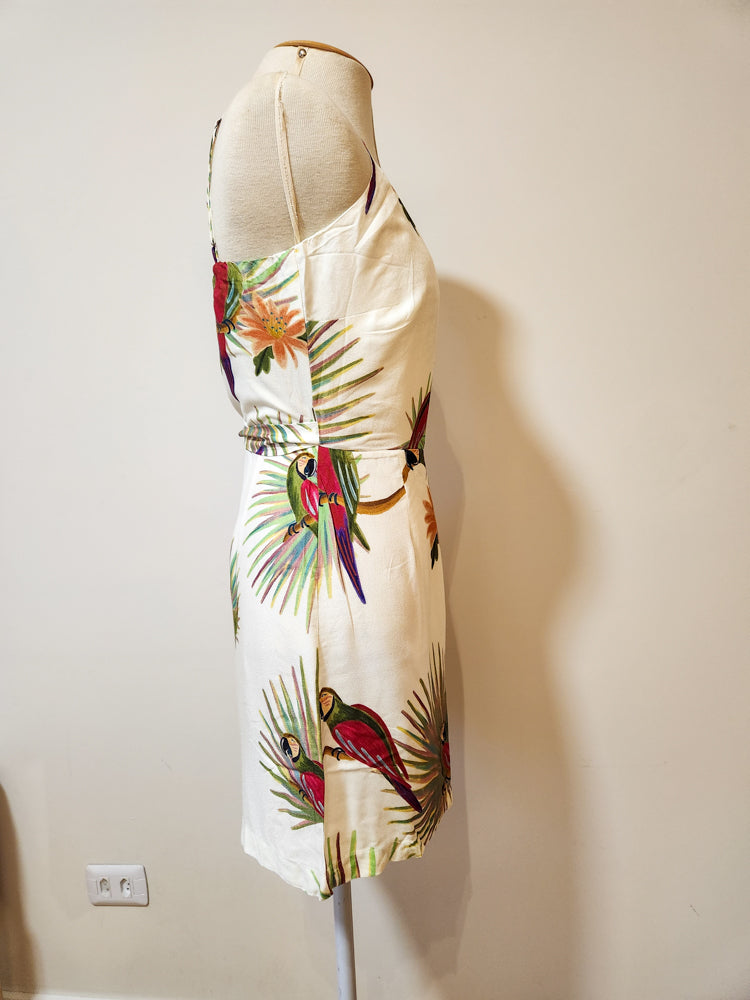 Vestido Farm Curto Amor de Arara Transpassado