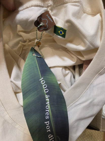 Camiseta Farm Rosa Vermelha Fundo Bege