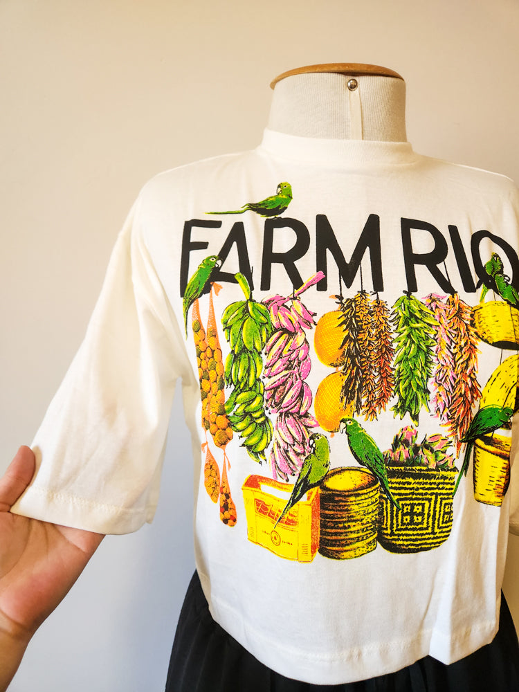 Camiseta Farm Feirinha Box - Fundo Branco