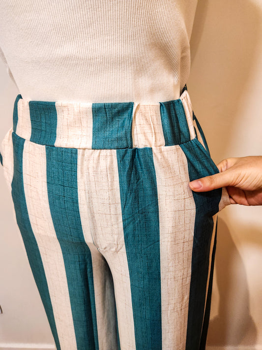 Calça Pantalona Verde e Off Listrada