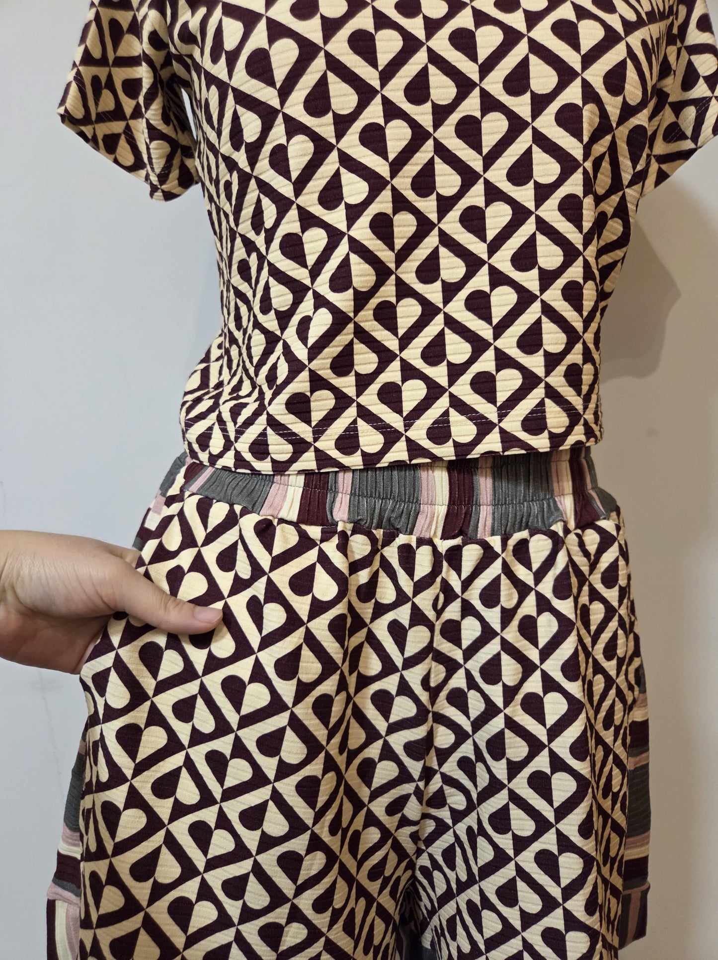 Conjunto Farm Blusinha e Shorts Corações Meio a Meio