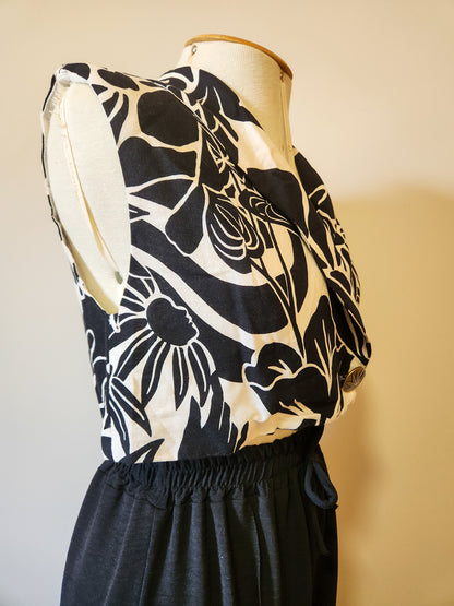 Colete Farm Preto e Branco Floral
