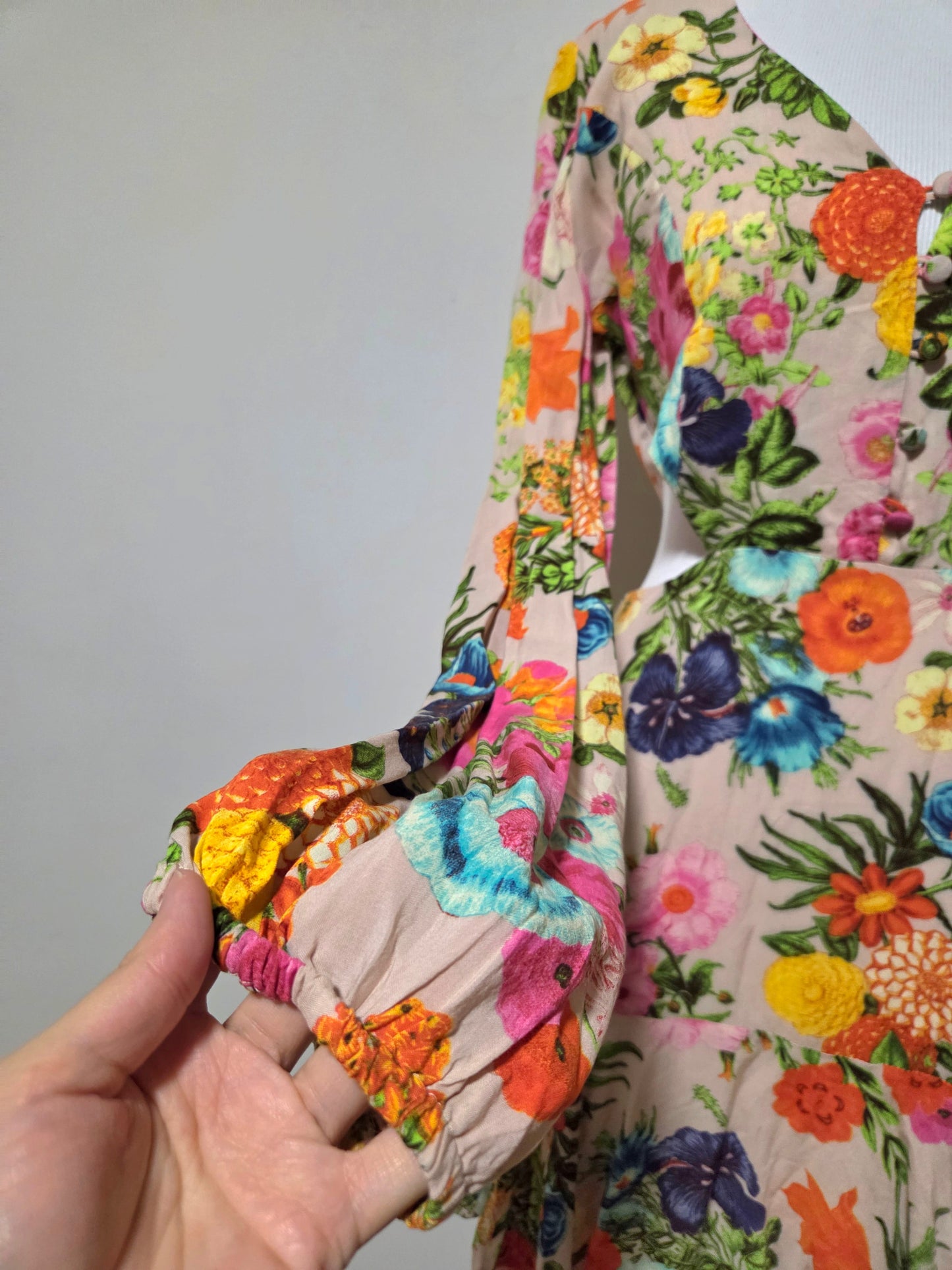 Vestido Farm Curto Floral Manga Comprida
