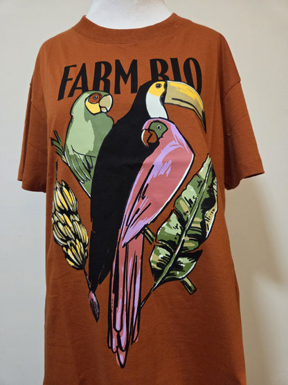 Camiseta Farm Tucano e Arara Fundo Marrom
