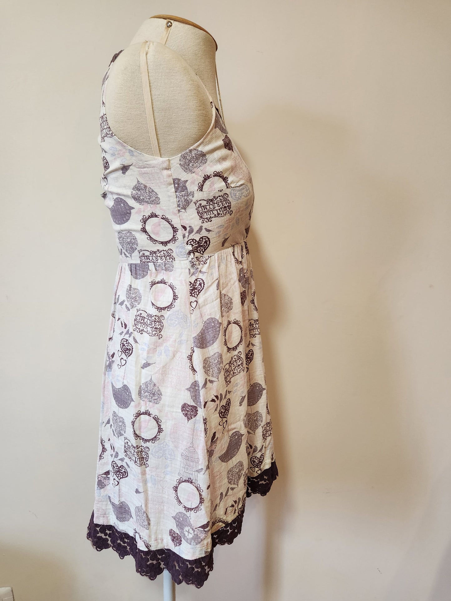 Vestido Antix Curto Estampa Pássaros