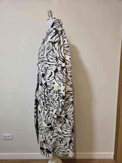 Trench Coat Farm Preto e Branco Bananas
