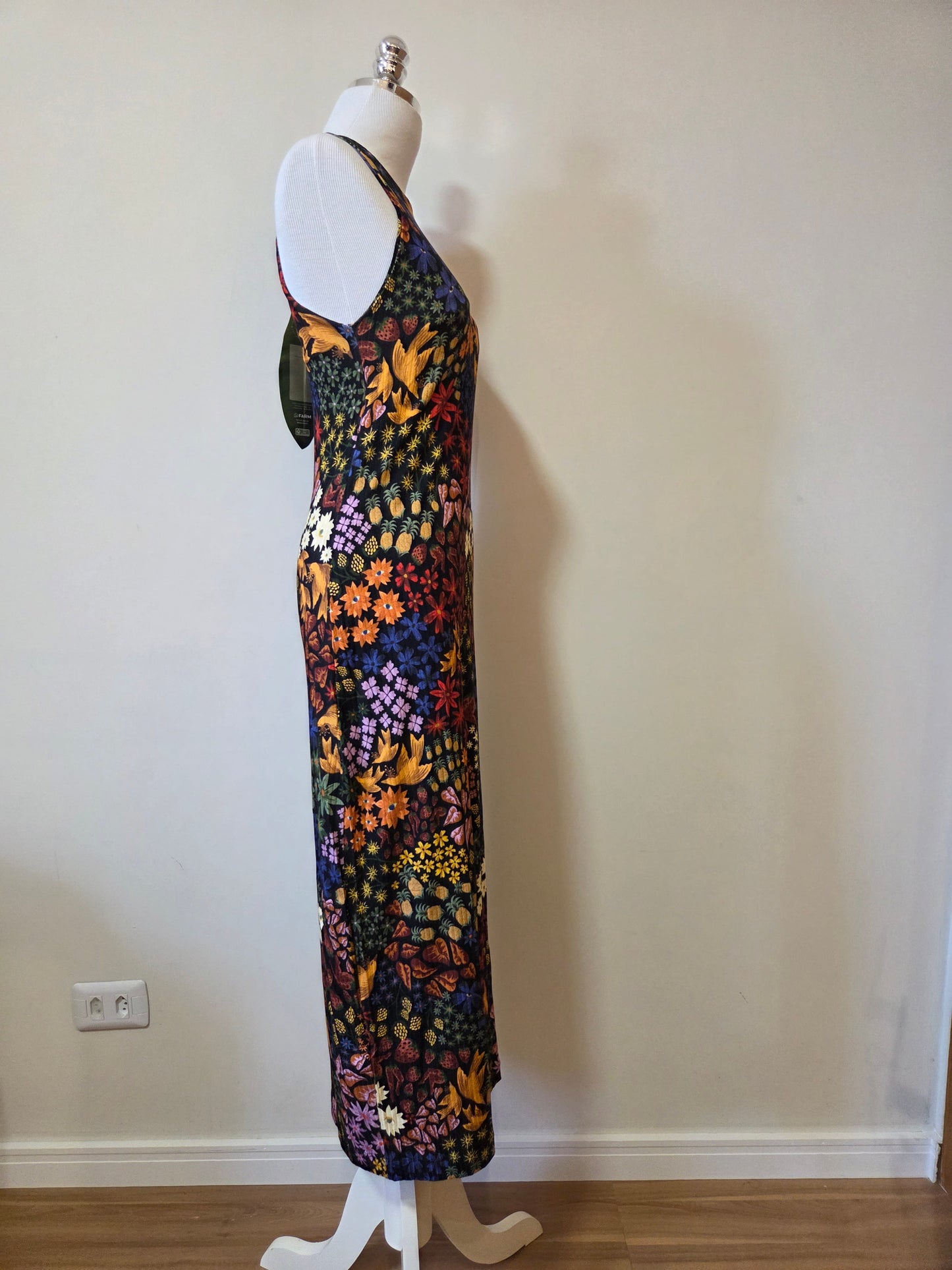 Vestido Farm Midi Floresta de Morango Preto