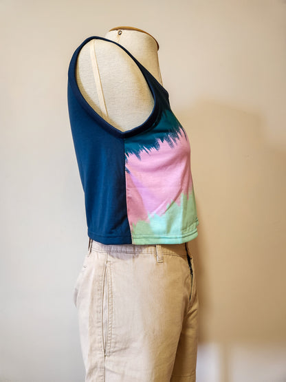 Blusinha Farm Adidas Tie Dye Azul 3 Tons - Modelo Cropped