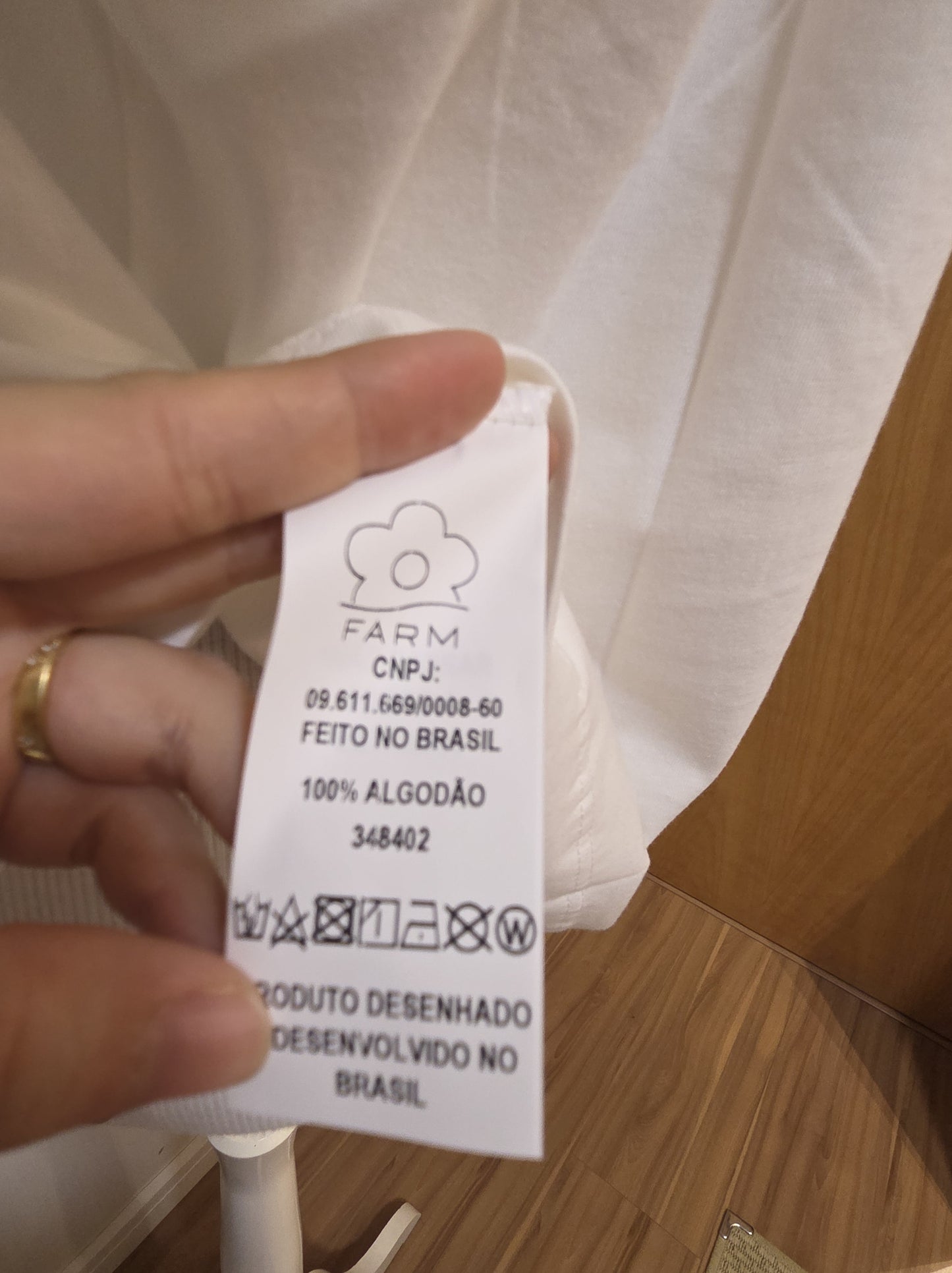 Camiseta Farm Papagaios e Água de Coco