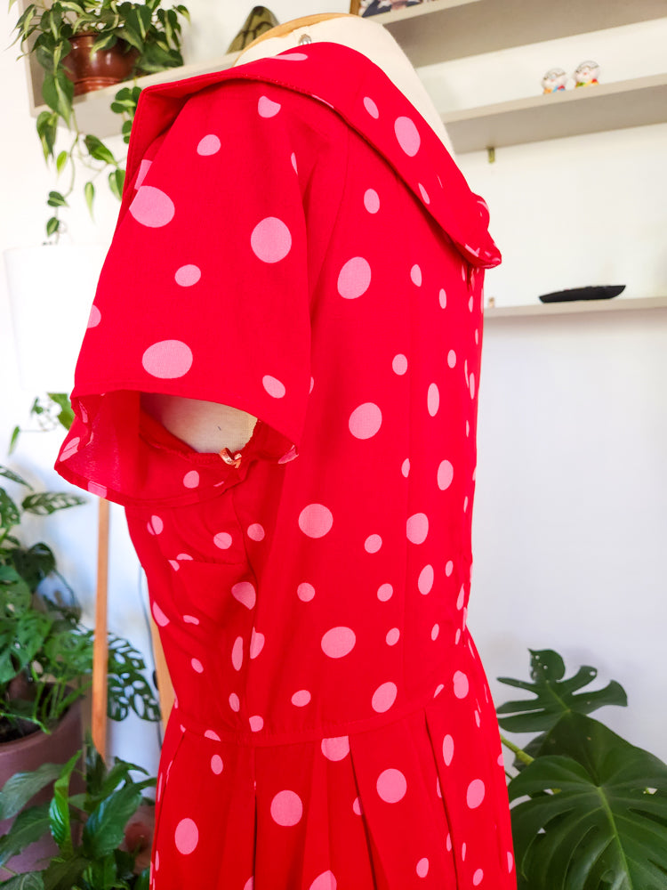 Vestido Antix Midi Vermelho e Poás Rosa